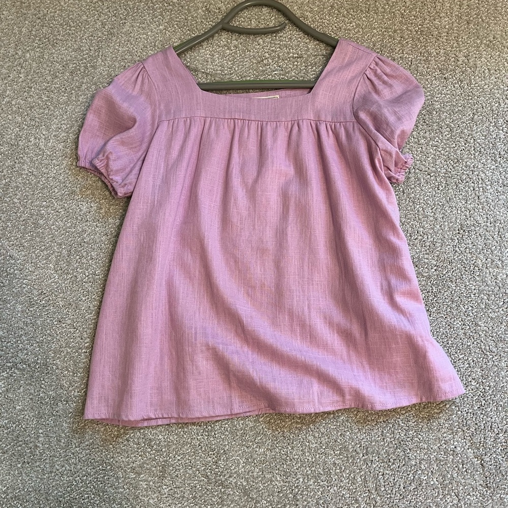 Cute purple puffy sleeve top